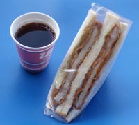 カツサンドとコーヒー