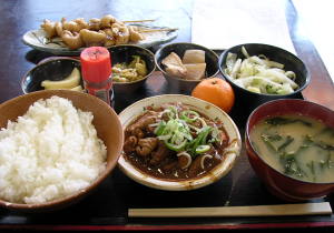 モツ煮定食