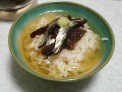 カタクチイワシの茶漬け